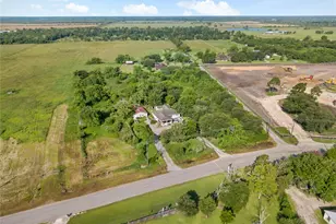 5152 Mustang Rd, Alvin, TX 77511 - Photo 17
