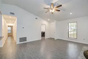 16 N Circlewood Glen, The Woodlands, TX 77381 - Photo 11