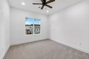 514 Melbourne St, Houston, TX 77022 - Photo 35