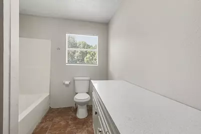 31 Elendor Drive, Cleveland, TX 77328 - Photo 15