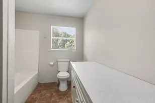 31 Elendor Dr, Cleveland, TX 77328 - Photo 15