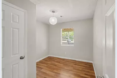 31 Elendor Drive, Cleveland, TX 77328 - Photo 11