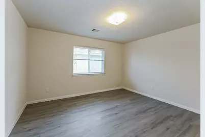 718 N Ella Creek Drive, Houston, TX 77067 - Photo 11