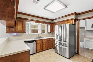 1402 Sherfield Ridge Dr, Katy, TX 77450 - Photo 11