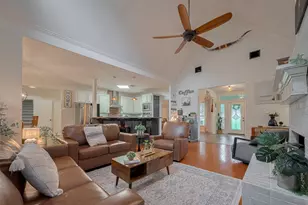 9072 Grand Lake Estates Dr, Montgomery, TX 77316 - Photo 7