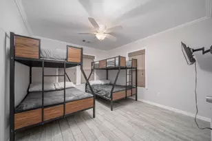 5721 Sylvia Dr, Galveston, TX 77551 - Photo 11