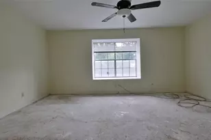 9025 Gaylord Dr, Houston, TX 77024 - Photo 11