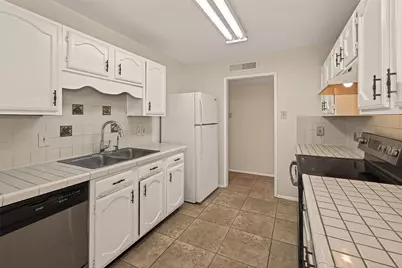 15507 Rio Del Sol Drive, Houston, TX 77083 - Photo 11