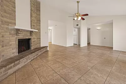 15507 Rio Del Sol Drive, Houston, TX 77083 - Photo 5