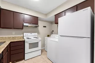 9350 Country Creek Dr, Houston, TX 77036 - Photo 17