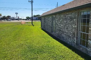 1301 N Avenue H, Freeport, TX 77541 - Photo 29