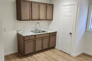 1301 N Avenue H, Freeport, TX 77541 - Photo 15