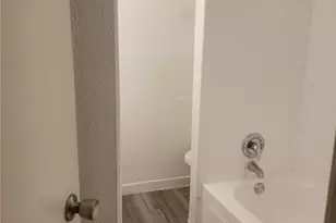 6305 Westward St, Houston, TX 77081 - Photo 9