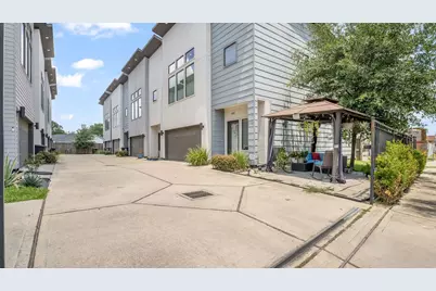 404 Drennan Street, Houston, TX 77003 - Photo 23