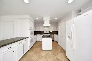 11906 Pebble Rock Dr, Houston, TX 77077 - Photo 13