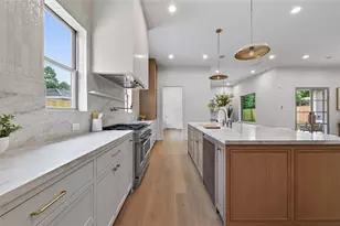 515 W 33rd St, Houston, TX 77018 - Photo 17