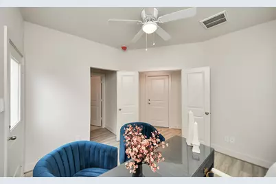 5218 Burress Springs Lane, Houston, TX 77022 - Photo 7
