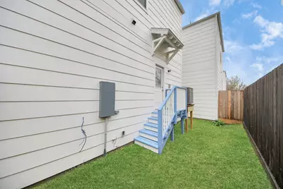 5218 Burress Springs Lane, Houston, TX 77022 - Photo 31