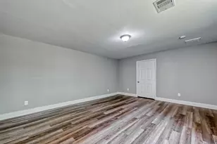 5606 Elm Springs Dr, Houston, TX 77048 - Photo 19