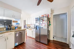 10827 Braes Forest Dr, Houston, TX 77071 - Photo 11