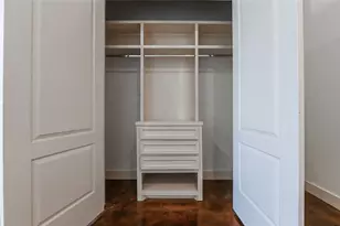 5801 Winsome Ln, Houston, TX 77057 - Photo 9