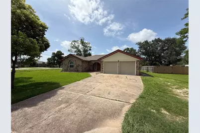 201 San Saba Street, Richwood, TX 77531 - Photo 1