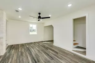 1200 Gifford Ln, Angleton, TX 77515 - Photo 17