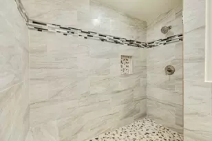 1200 Gifford Ln, Angleton, TX 77515 - Photo 21