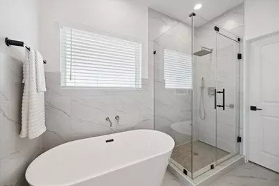 5634 Camino Encantado Drive, Houston, TX 77091 - Photo 25