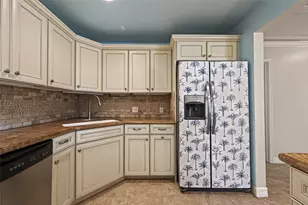 7210 Yucca Dr, Galveston, TX 77551 - Photo 15