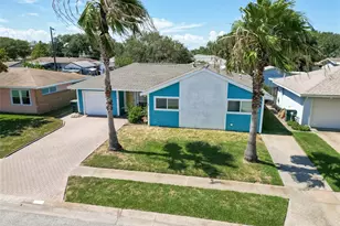 7210 Yucca Dr, Galveston, TX 77551 - Photo 9