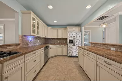 7210 Yucca Drive, Galveston, TX 77551 - Photo 3