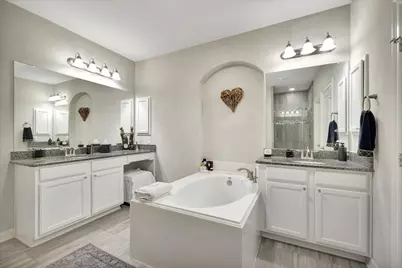 6 W Oaks Drive, Houston, TX 77058 - Photo 29