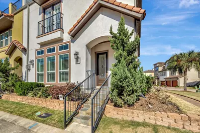 6 W Oaks Drive, Houston, TX 77058 - Photo 1