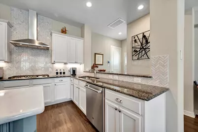 6 W Oaks Drive, Houston, TX 77058 - Photo 15