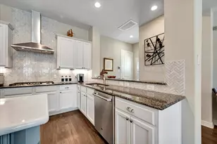 6 W Oaks Dr, Houston, TX 77058 - Photo 15