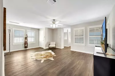 6 W Oaks Drive, Houston, TX 77058 - Photo 37