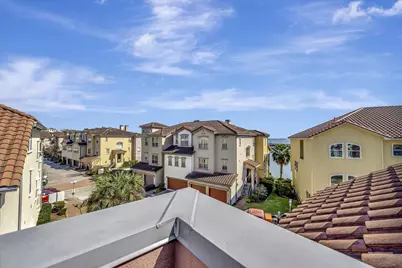 6 W Oaks Drive, Houston, TX 77058 - Photo 39