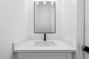 7938 Kenton St, Houston, TX 77028 - Photo 17