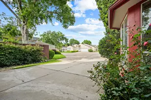 12800 Briar Forest Dr, Houston, TX 77077 - Photo 3
