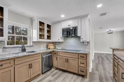 2123 N Fountain Valley Drive, Missouri City, TX 77459 - Photo 13