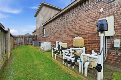 2803 S Galveston Avenue, Pearland, TX 77581 - Photo 39