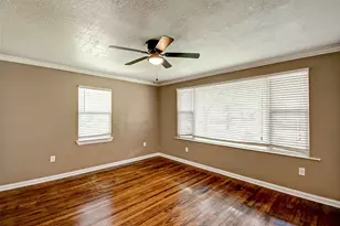 4804 Saxon St, Bellaire, TX 77401 - Photo 29