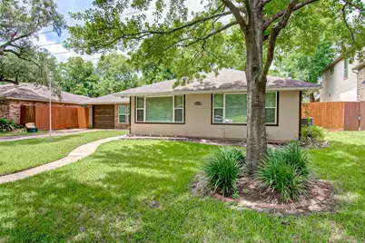 4804 Saxon Street, Bellaire, TX 77401 - Photo 3