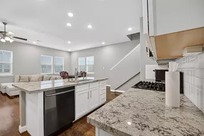 5403 Holguin Hollow Street, Houston, TX 77023 - Photo 21