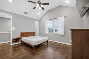 5403 Holguin Hollow St, Houston, TX 77023 - Photo 39