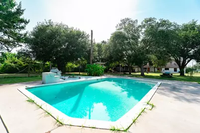 3015 Indian Acres Street, Alvin, TX 77511 - Photo 35