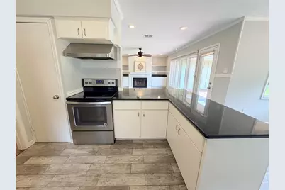 5019 Yarwell Drive, Houston, TX 77096 - Photo 15