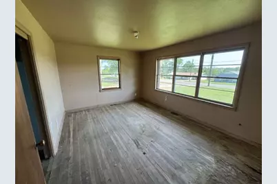 806 E First, Hughes Springs, TX 75656 - Photo 11