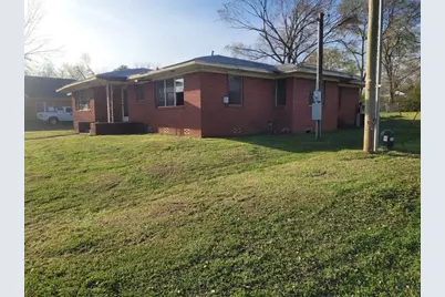 806 E First, Hughes Springs, TX 75656 - Photo 17